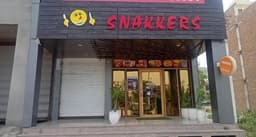 Quick Bites Near Me β Makhu | Snakkers Outlet